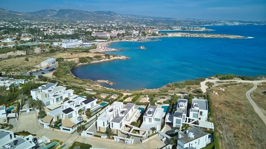 1 - vente villa pieds dans l'eau paphos paphos chypre