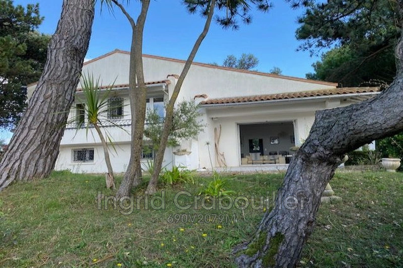 Casa vista al mar con terraza