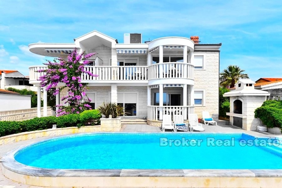 2 - venta casa frente al mar rogoznica šibenik-knin croacia