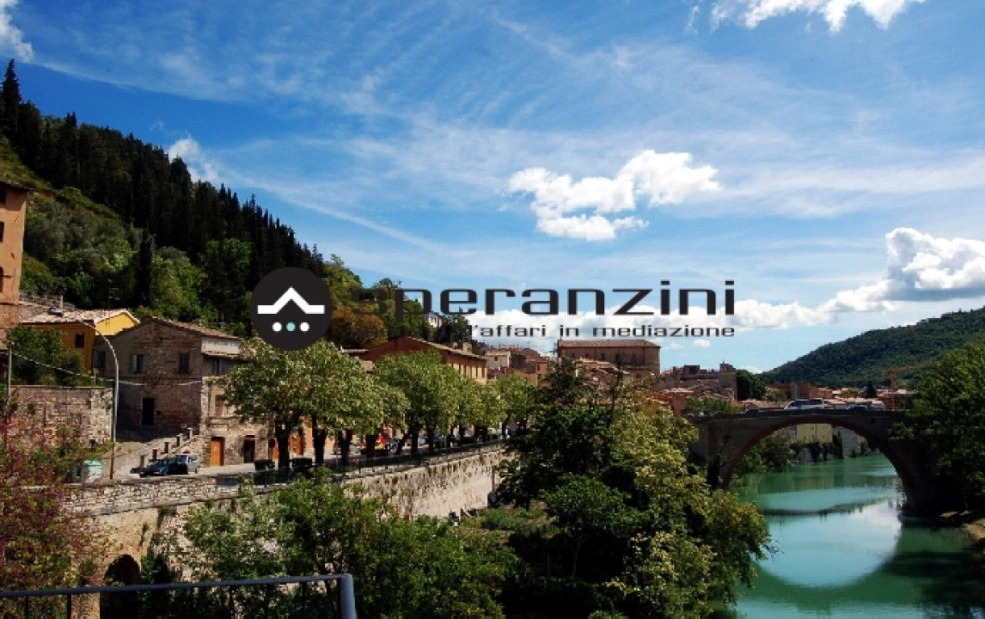 2 - venta propiedad fossombrone marcas italia