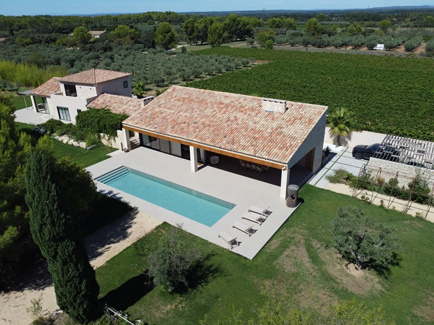 2 - villa for sale in eygalières bouches-du-rhône france