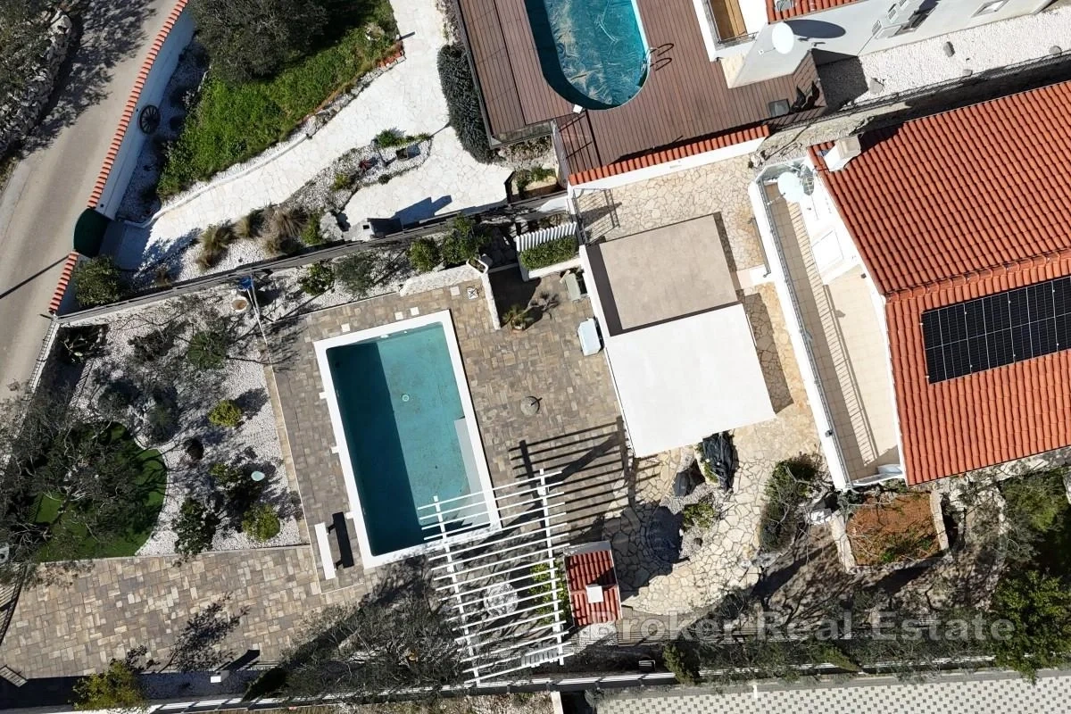 2 - venta casa vista al mar primošten šibenik-knin croacia