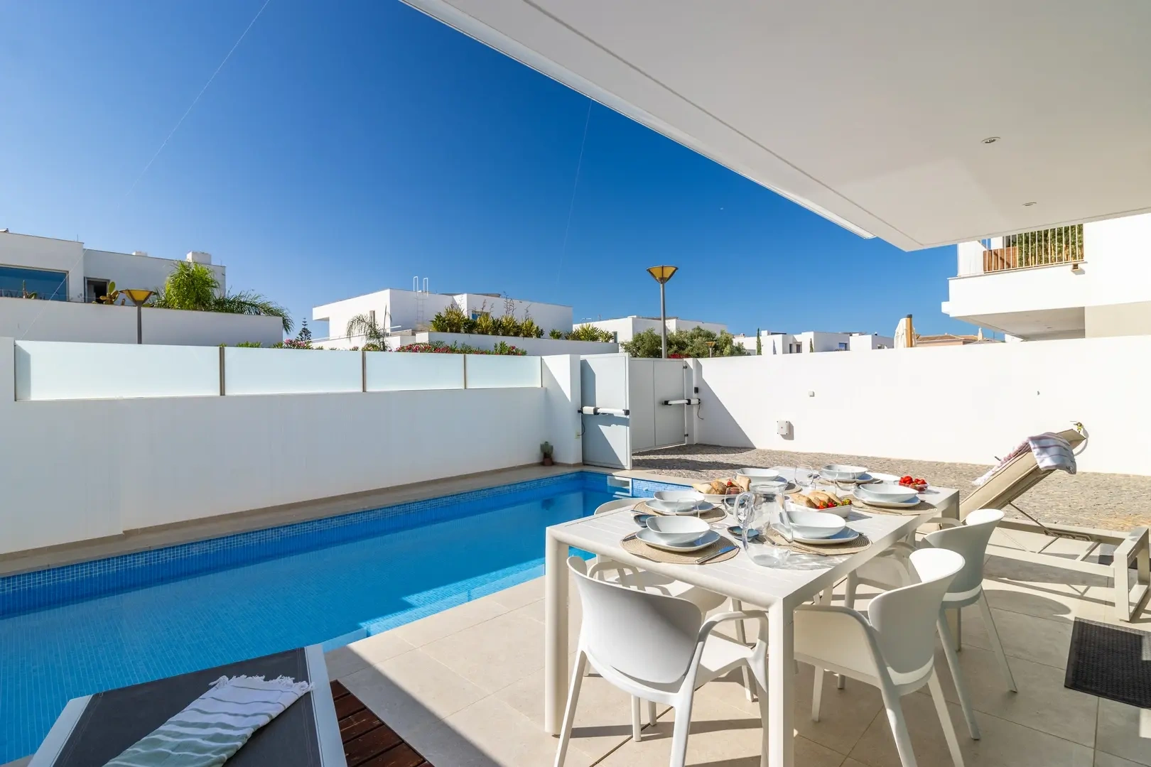 2 - location vacances maison pieds dans l'eau lagos algarve portugal