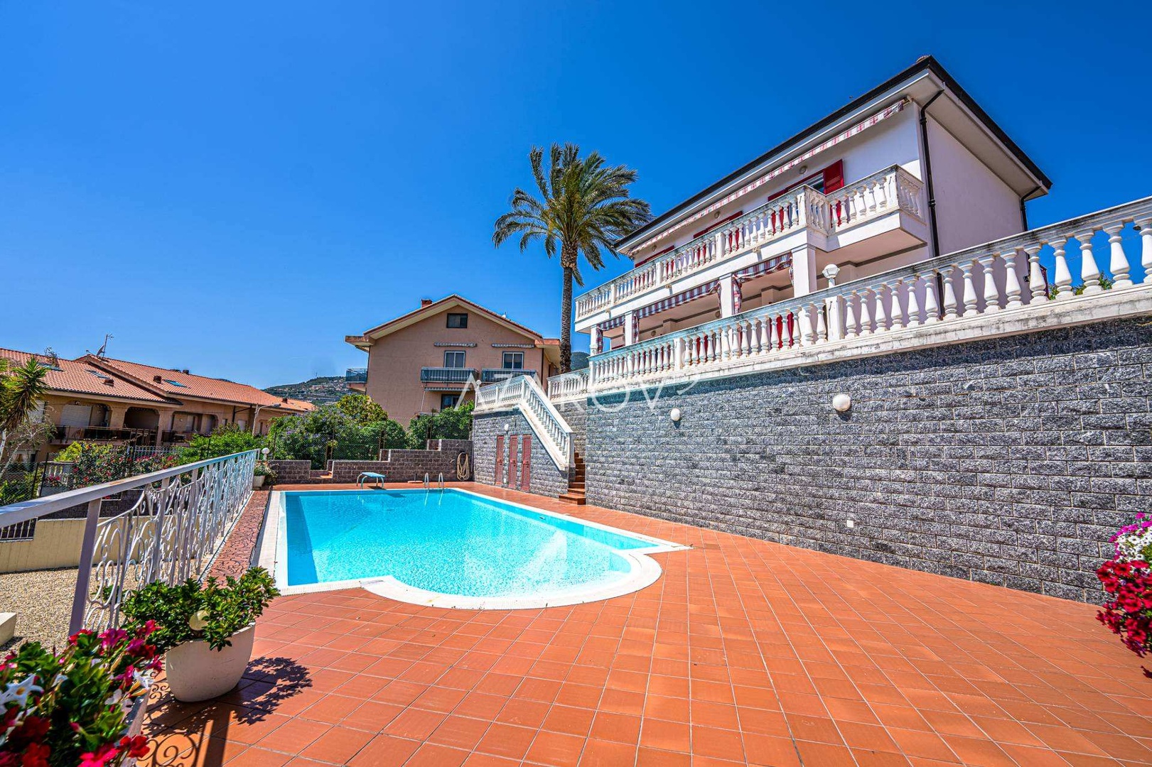 1 - venda casa vista de mar sanremo liguria itália