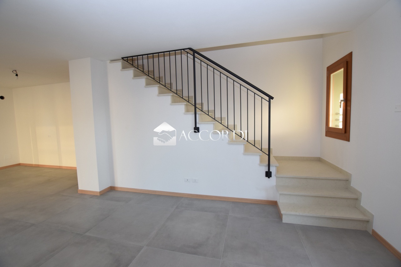 2 - house for sale in trevignano veneto italy
