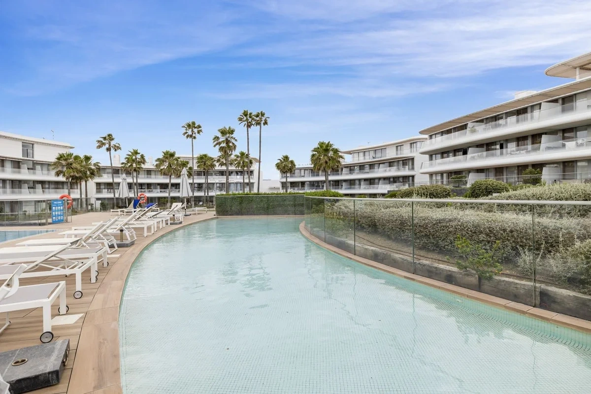 2 - verkauf wohnung direkt am wasser estepona - costa del sol andalusien spanien