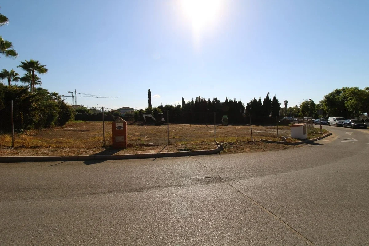 Terreno a pie de playa de 2 200 m²