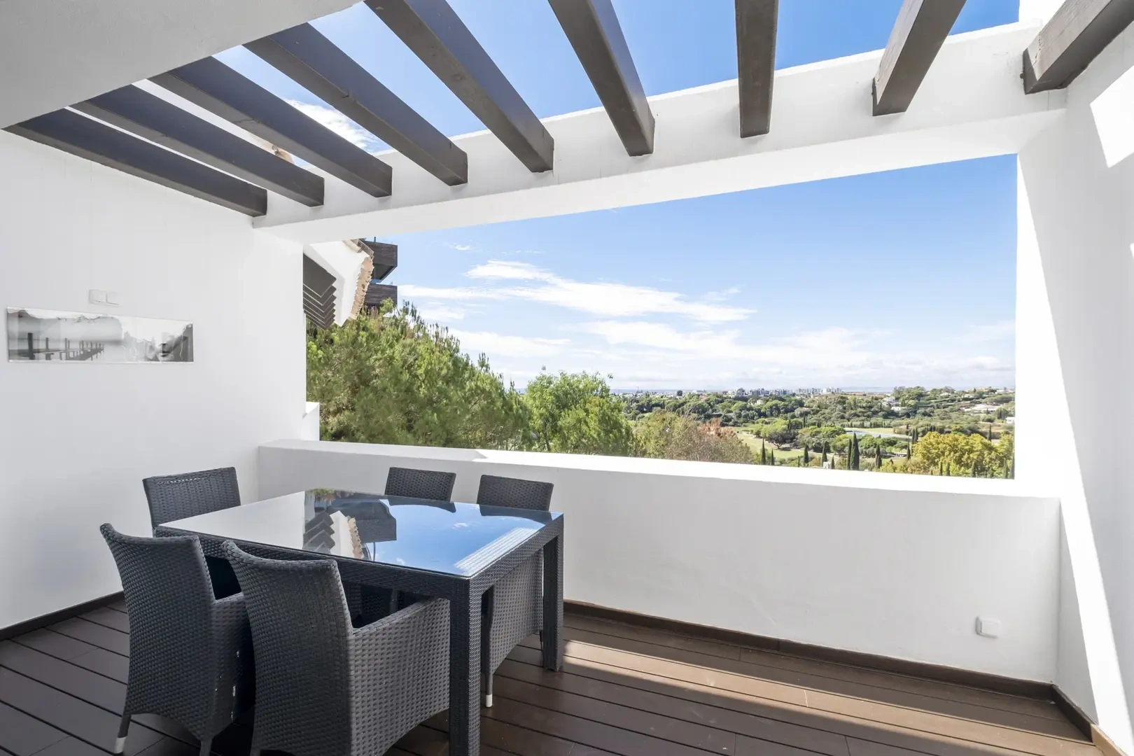Apartamento vista al mar con piscina