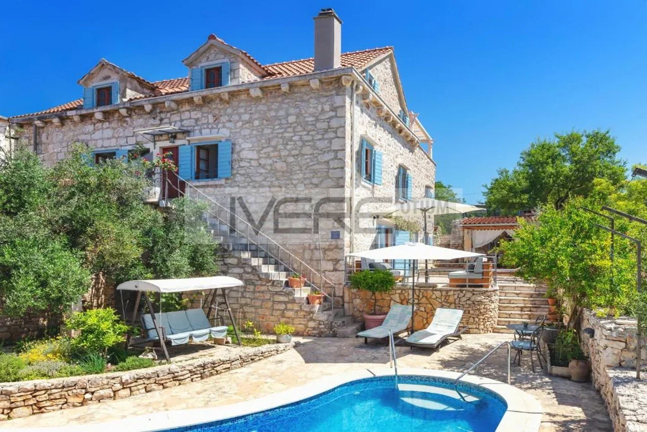 2 - venta propiedad vista al mar brač split-dalmacia croacia