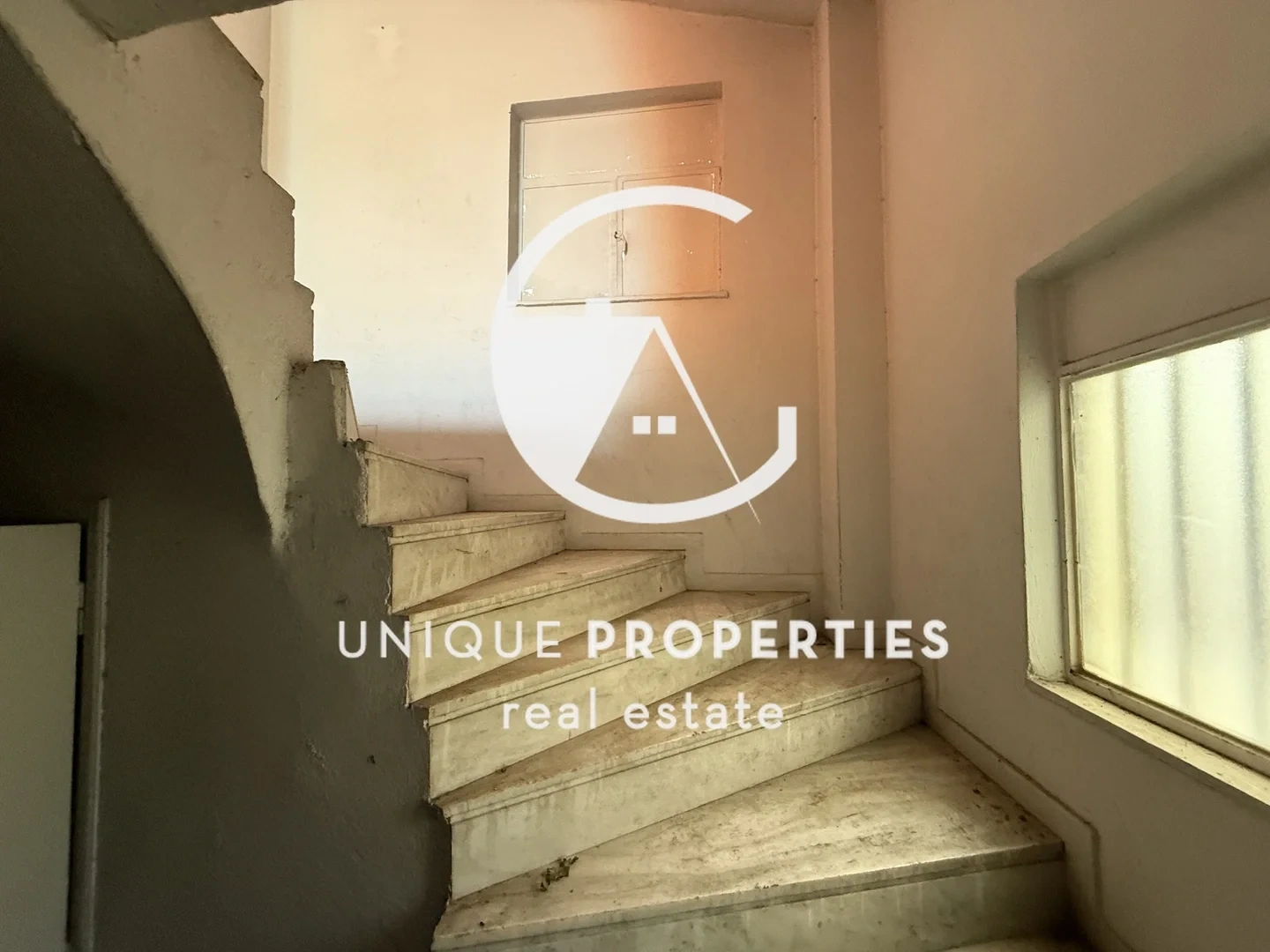 2 - продажа коммерция dafni аттика греция