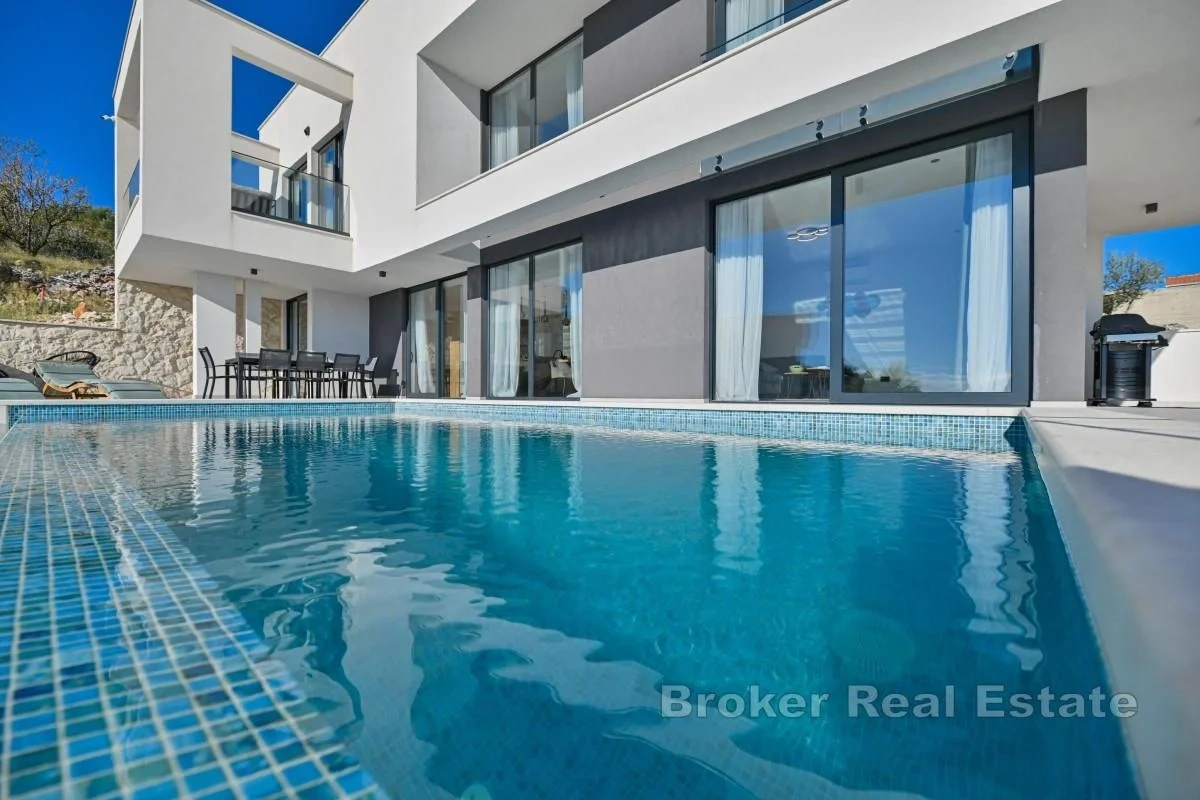 2 - venta casa vista al mar trogir split-dalmacia croacia