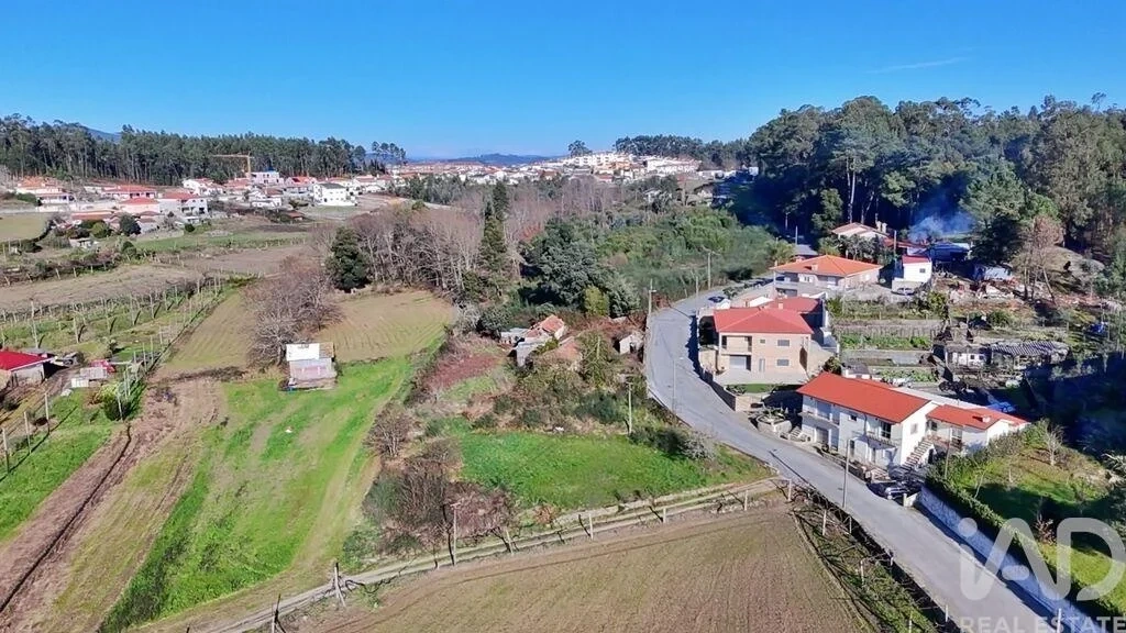 2 - venta terreno lousada región norte portugal