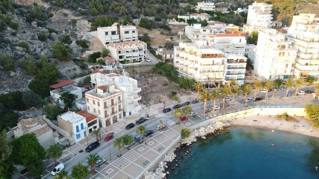2 - vendita appartamento fronte mare loutráki peloponneso grecia