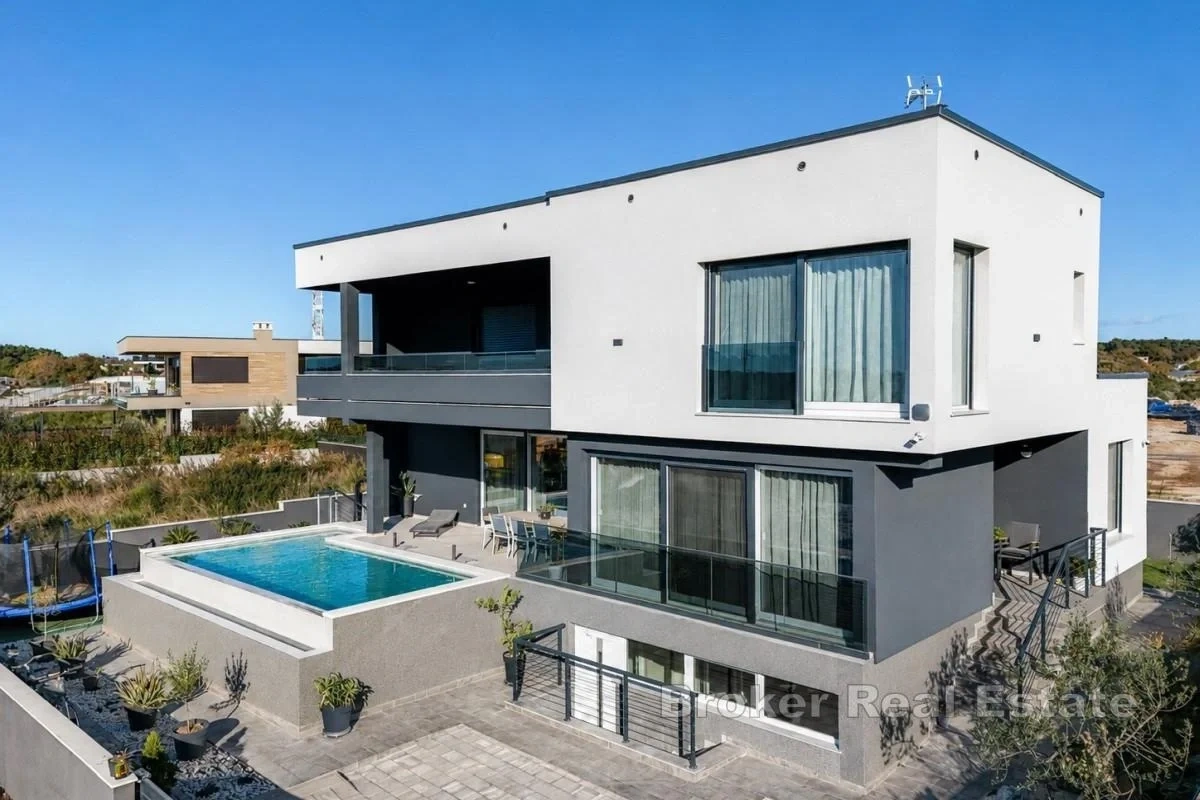 2 - vendita casa vista mare medulin istria croazia