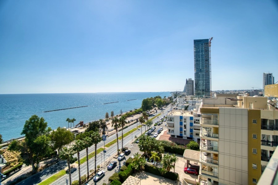 1 - vente appartement pieds dans l'eau limassol limassol chypre