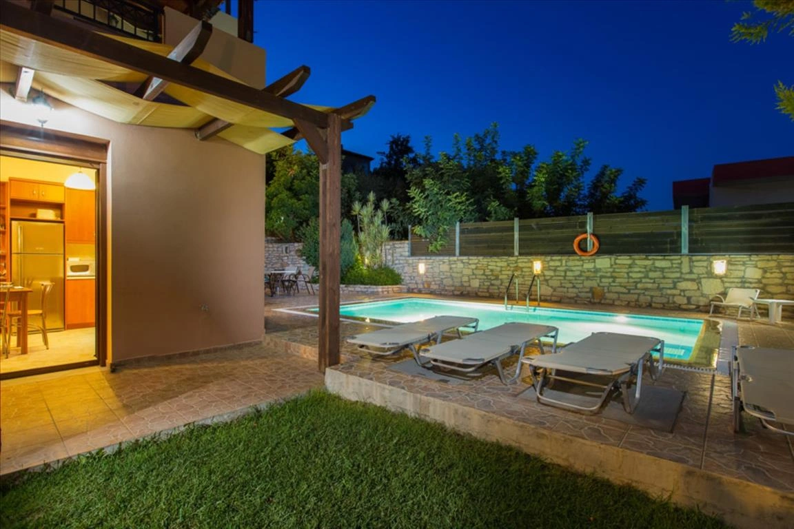 2 - vente maison roumelí crète grèce