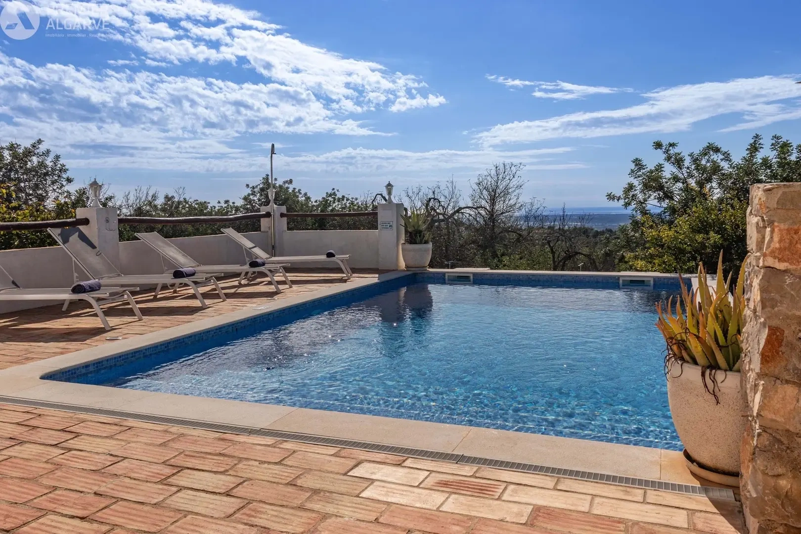 2 - sea view house for sale in santa bárbara de nexe algarve portugal