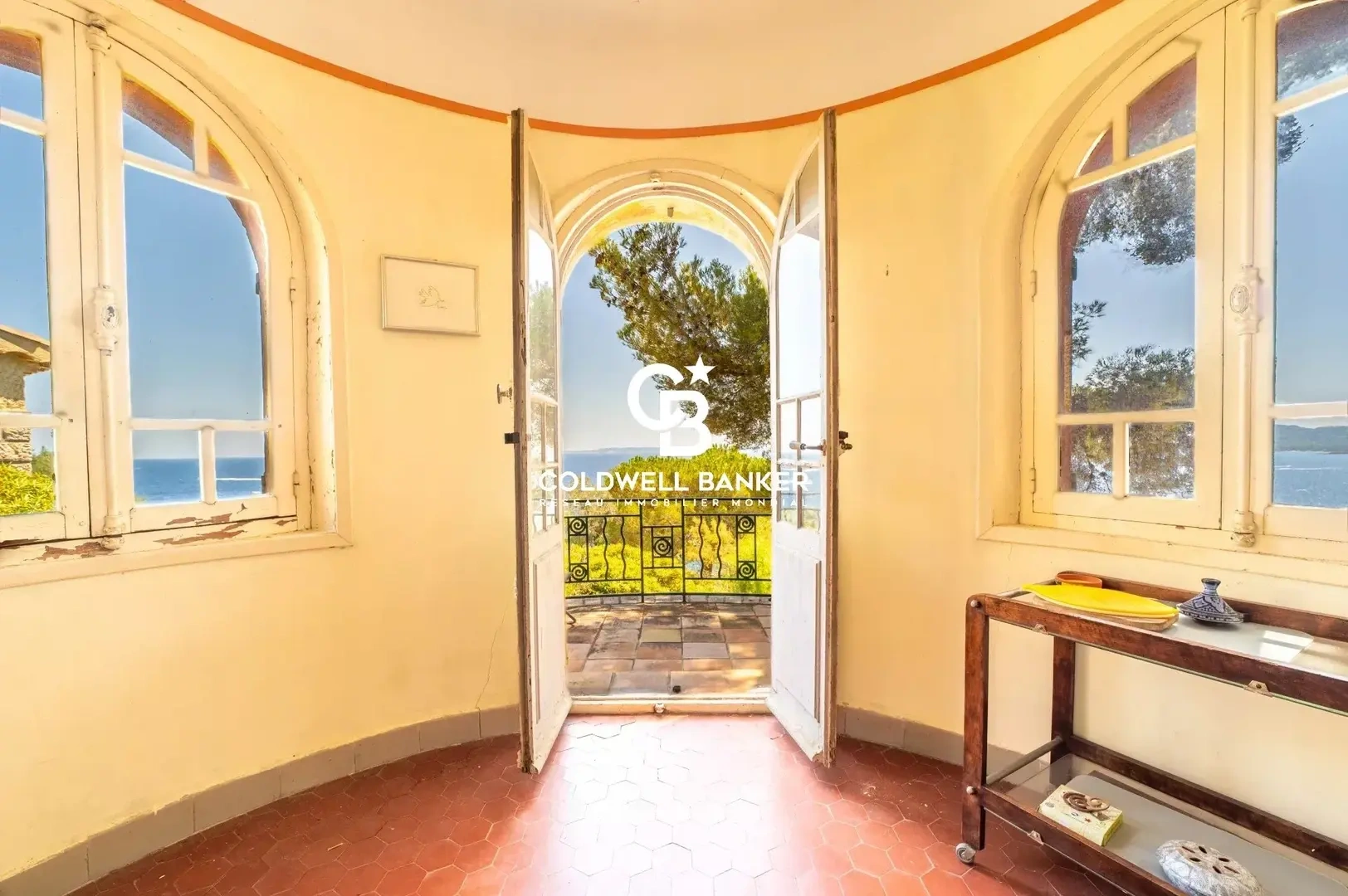 2 - sea view villa for sale in le lavandou var france