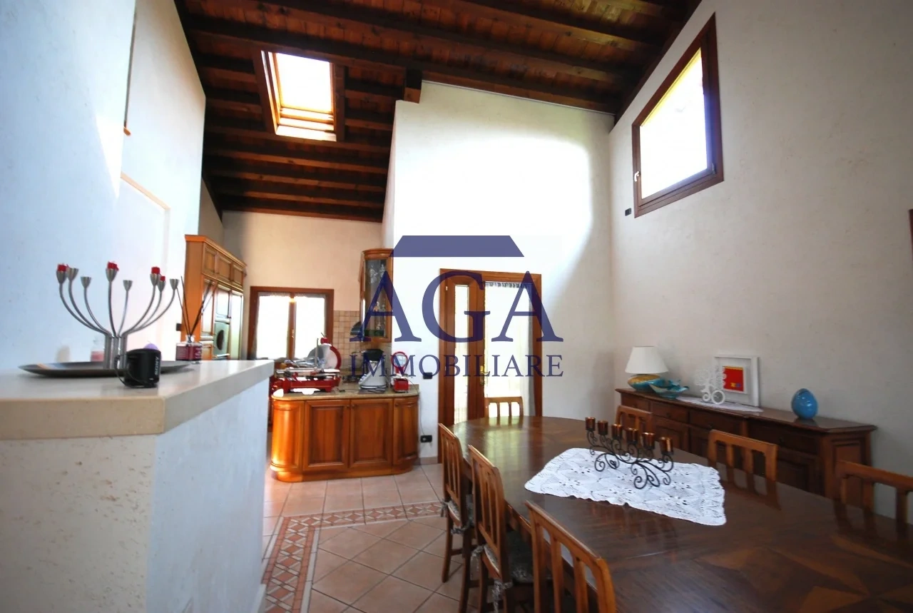 2 - villa for sale in pieve di soligo veneto italy