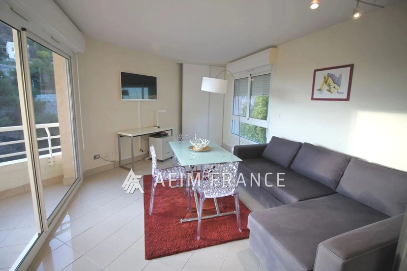 Apartamento com piscina