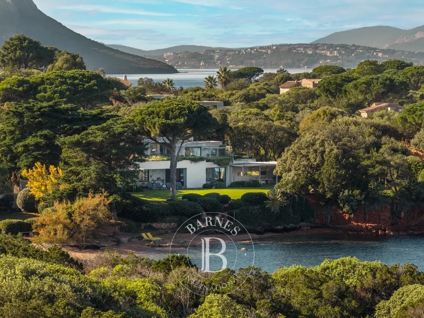 1 - verkoop huis aan het water lecci corsica (south) frankrijk