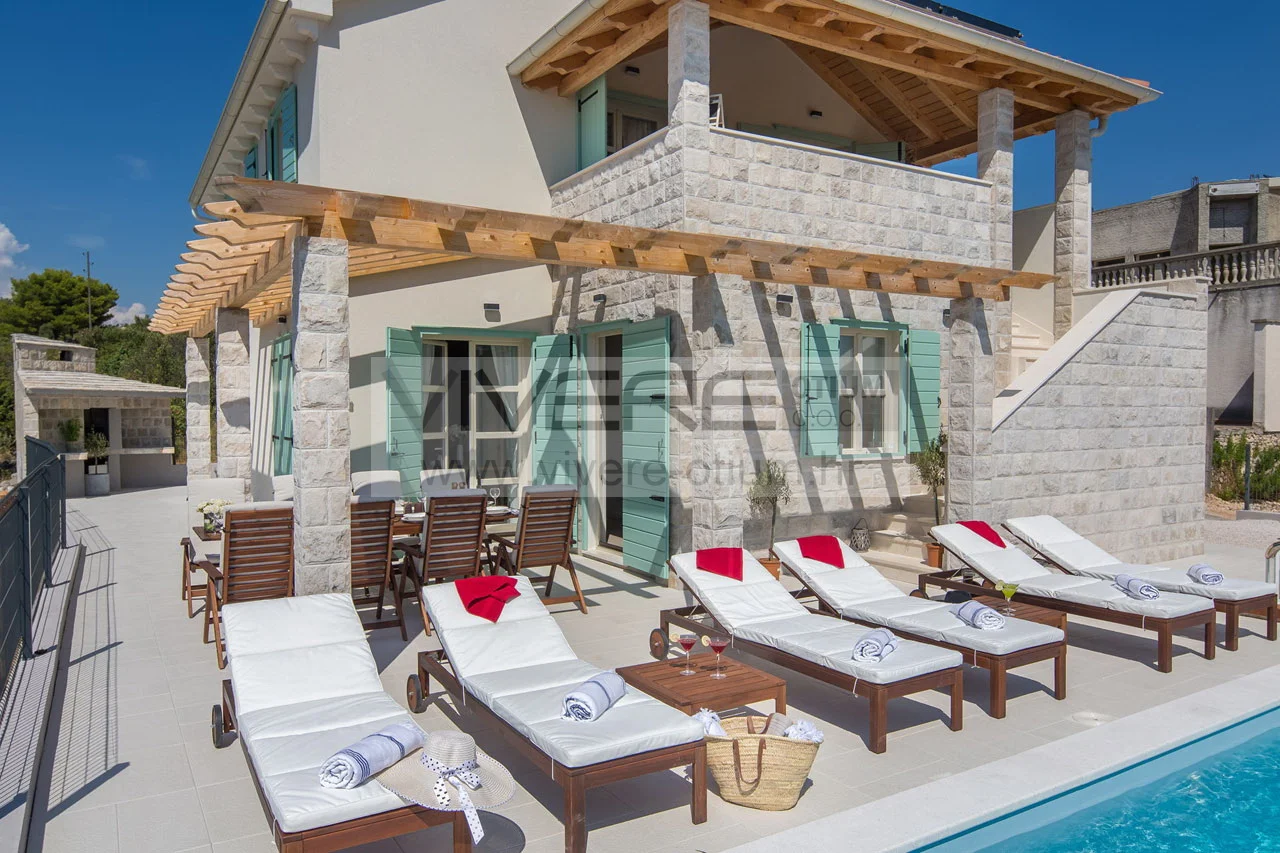 2 - venda casa vista de mar primošten sibenik croácia
