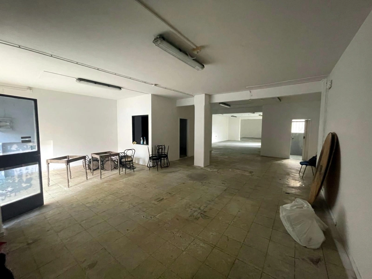 2 - vendita commercio firenze toscana italia