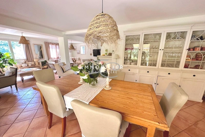 2 - house for sale in gassin var france