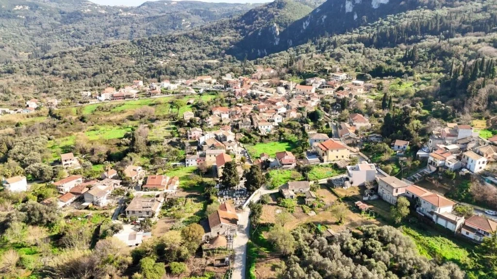 1 - vente maison pieds dans l'eau corfu îles ioniennes grèce
