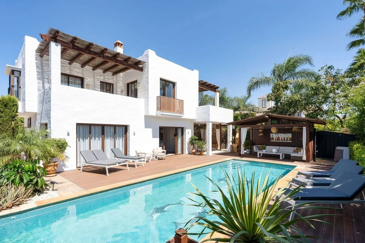 1 - venta casa a pie de playa san pedro de alcántara andalucía españa
