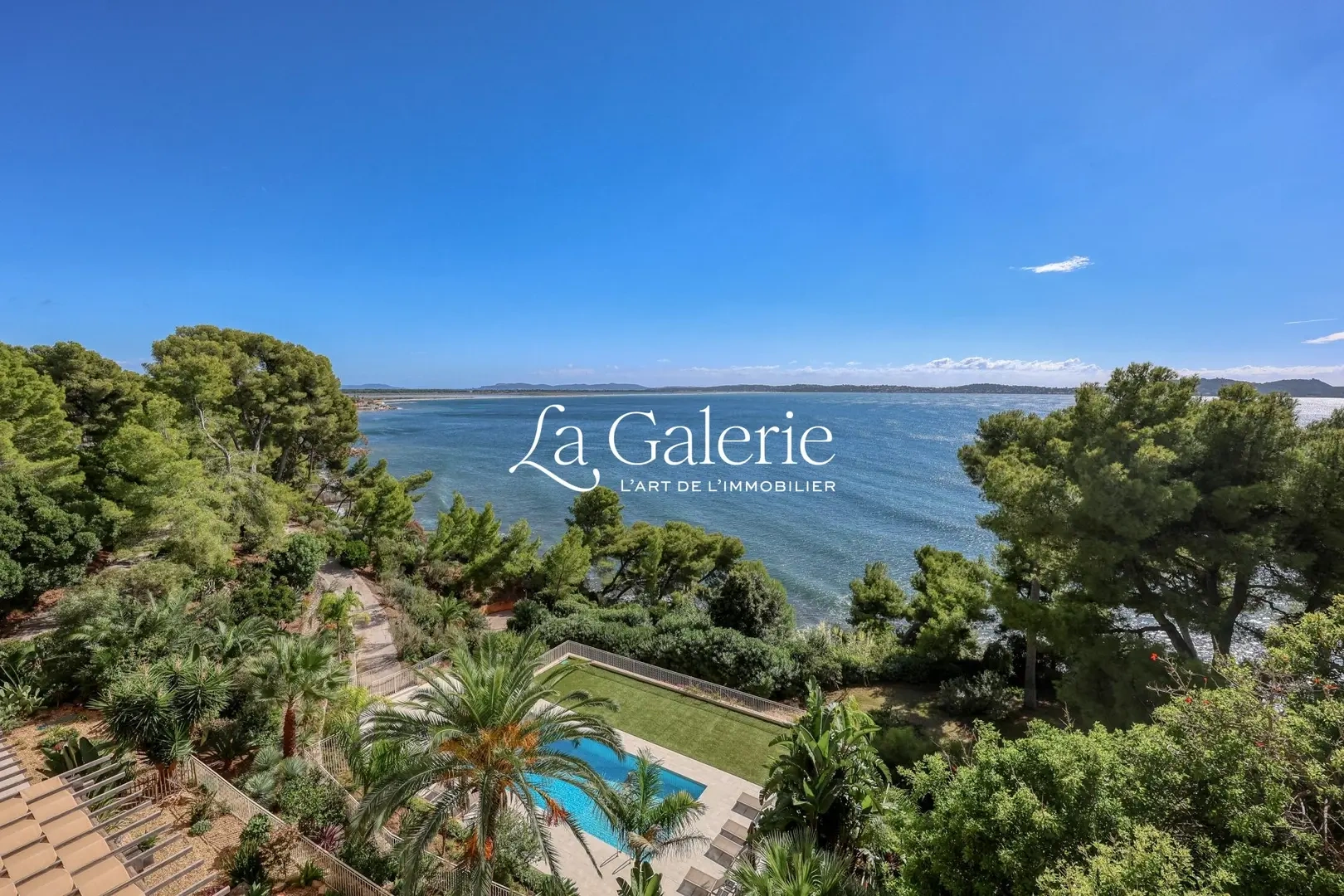 2 - venda apartamento vista de mar carqueiranne var frança