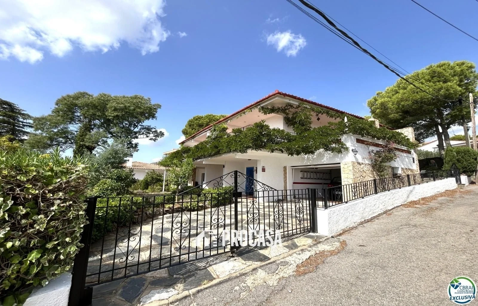 1 - sea view house for sale in llança catalonia spain