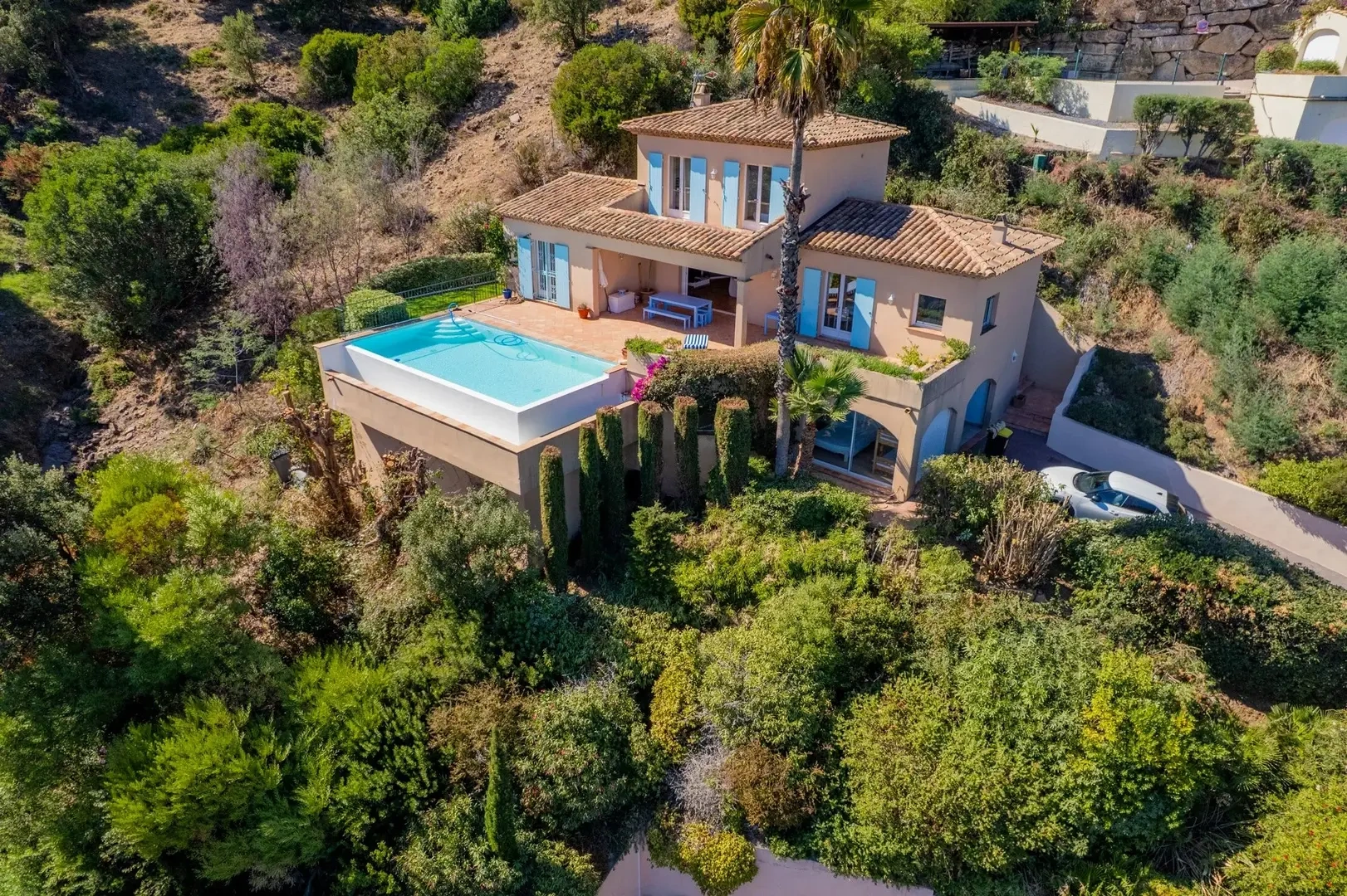 2 - verkoop villa uitzicht op zee sainte-maxime var frankrijk