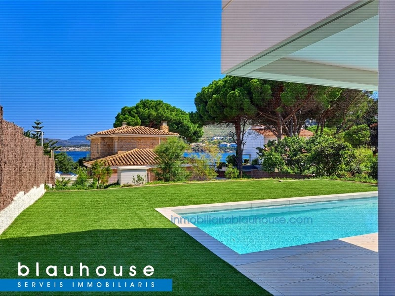 1 - venta casa vista al mar llança cataluña españa