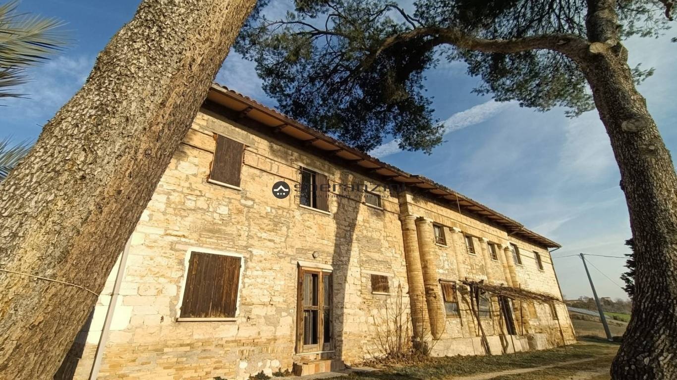 1 - venda propriedade fossombrone marcas itália