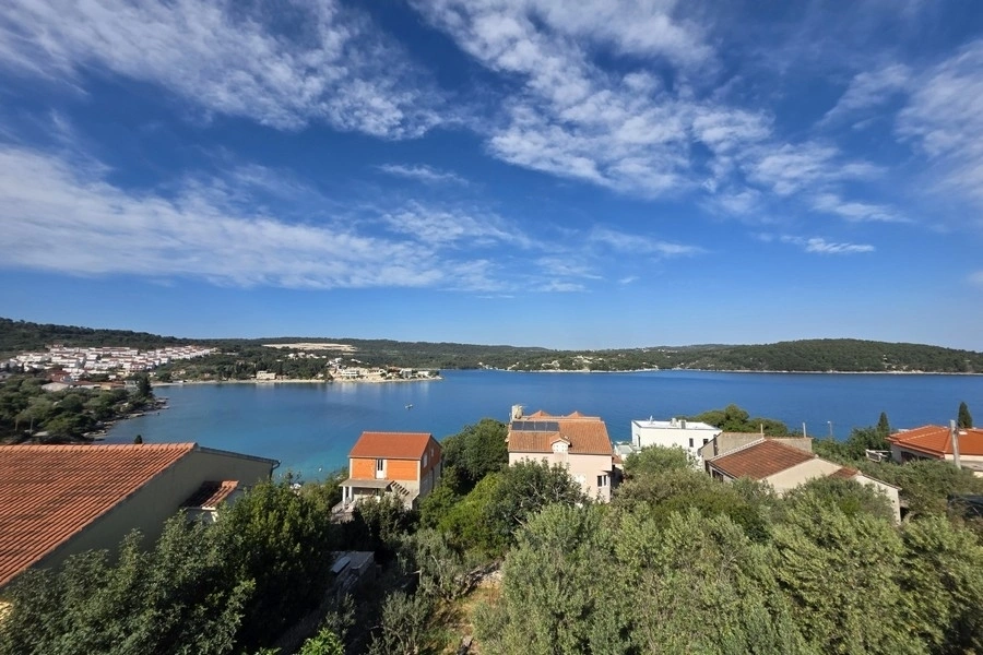 1 - vente maison pieds dans l'eau solta split-dalmatie croatie