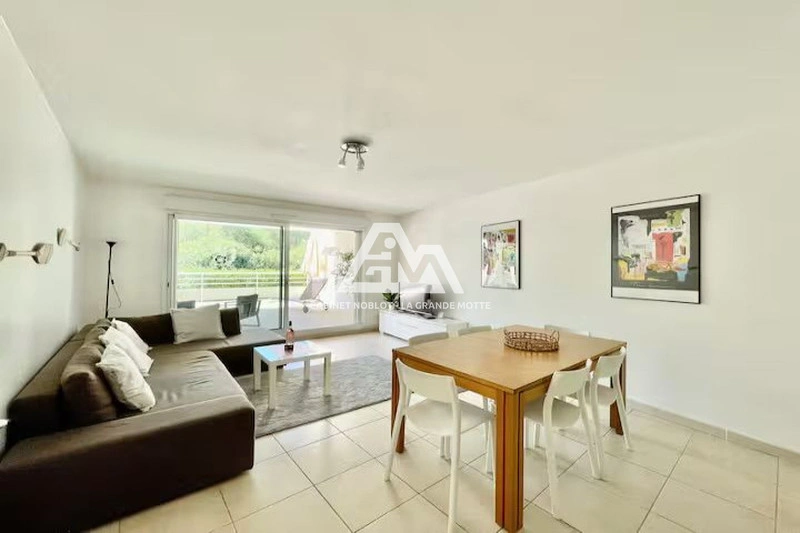 Apartamento con terraza