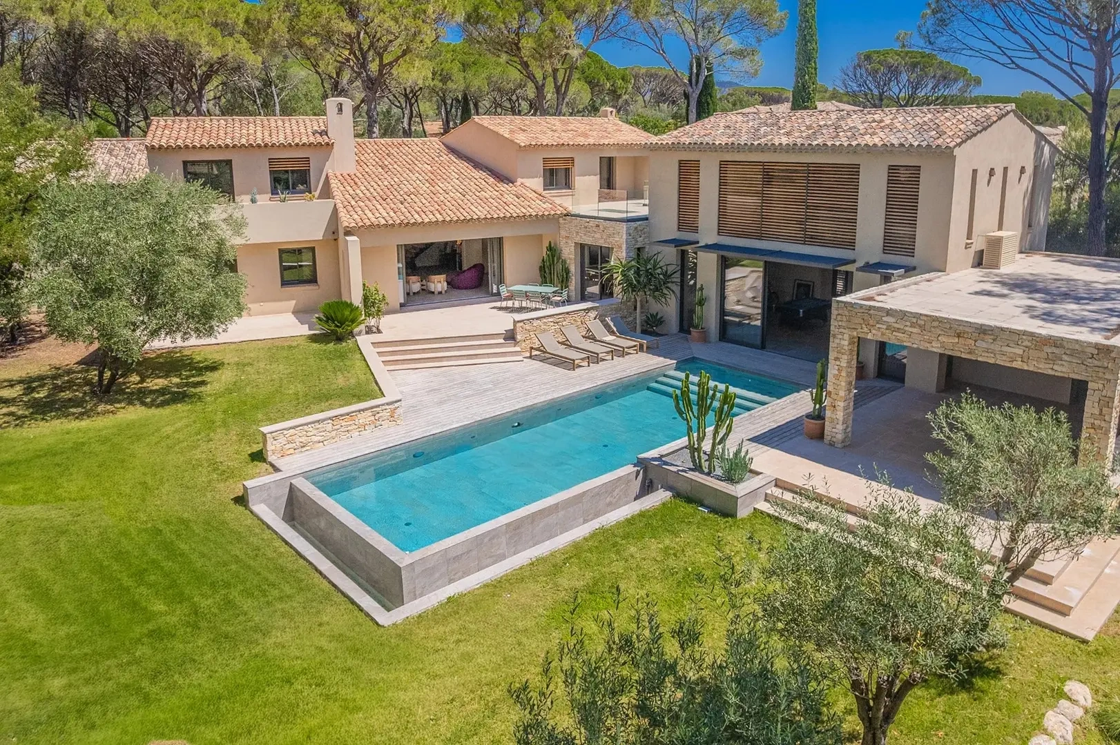 1 - продажа villa сен-рафаэль вар франция