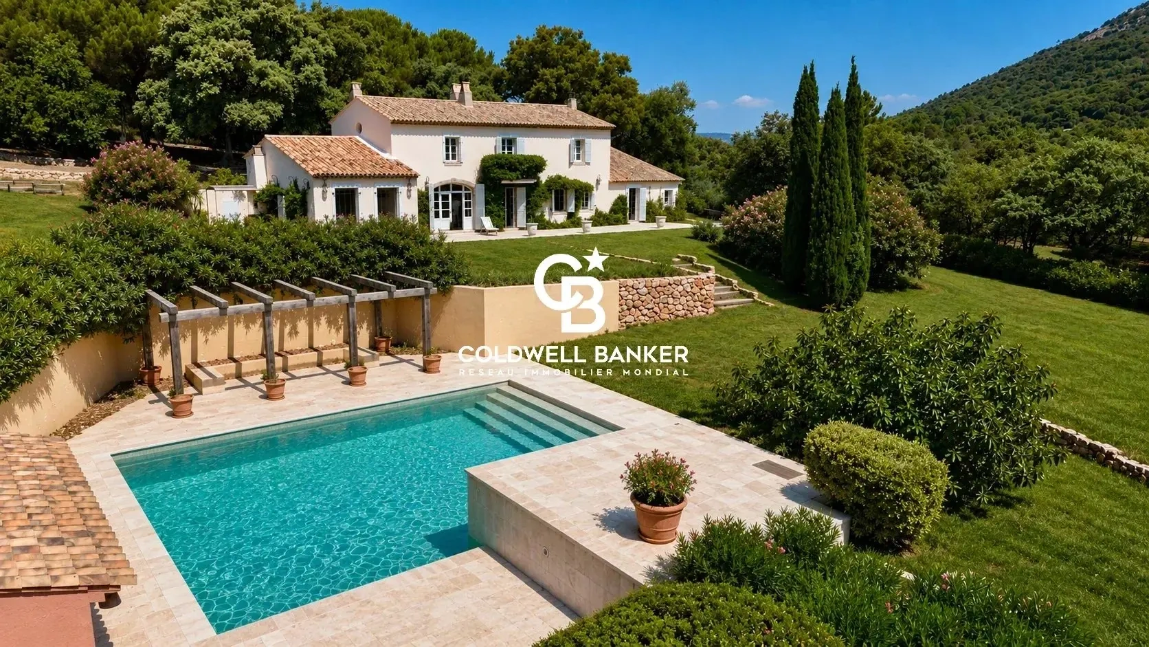 1 - venta casa grimaud var francia