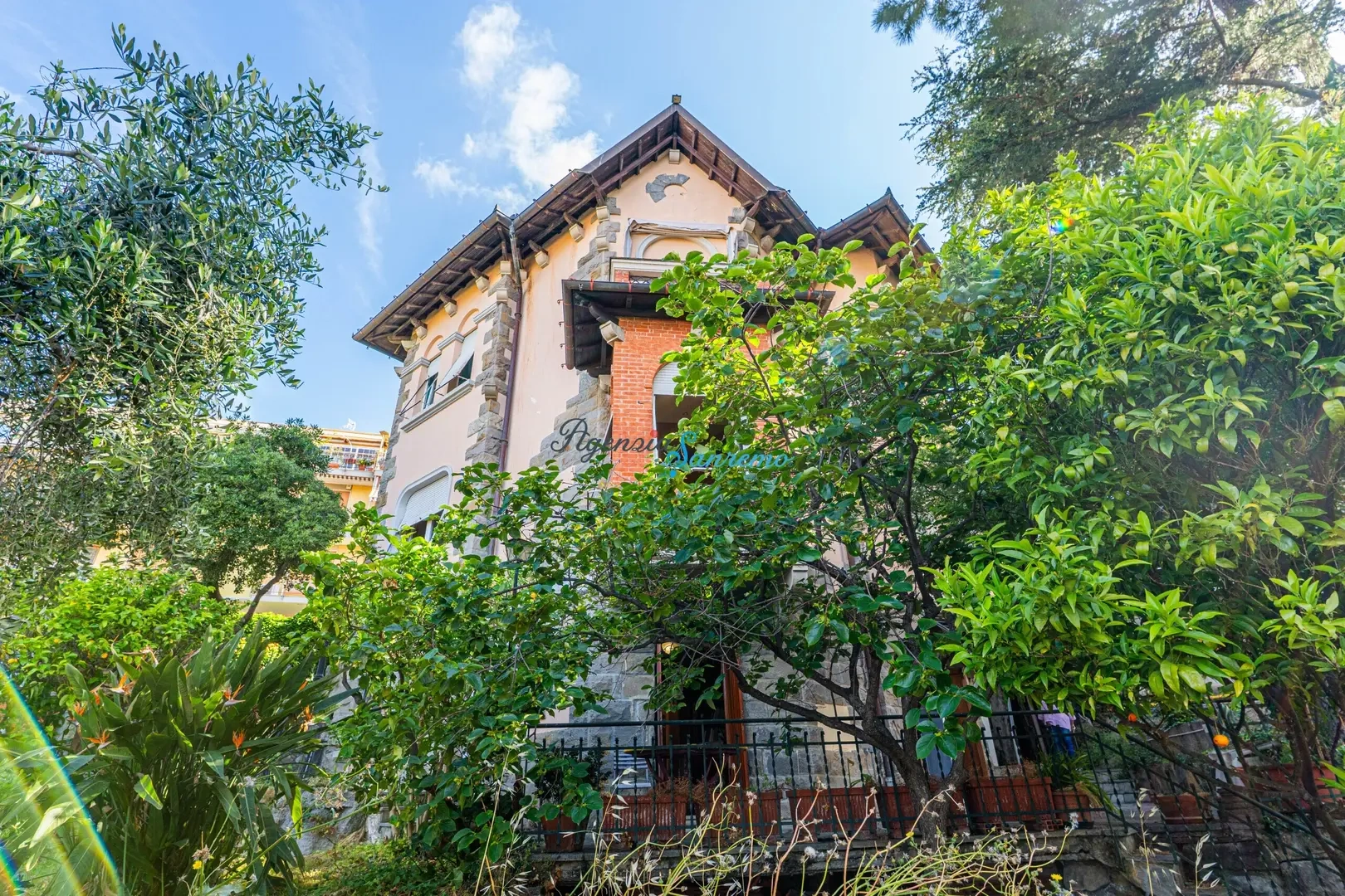 1 - vente maison vue mer sanremo ligurie italie