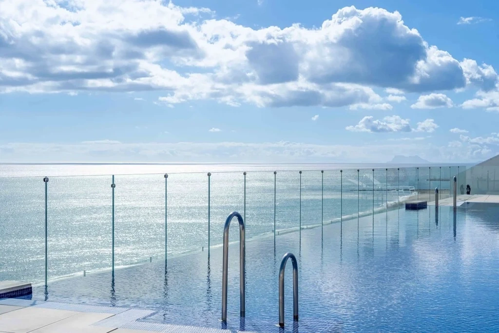 2 - verkoop appartement aan het water estepona - costa del sol andalusië spanje