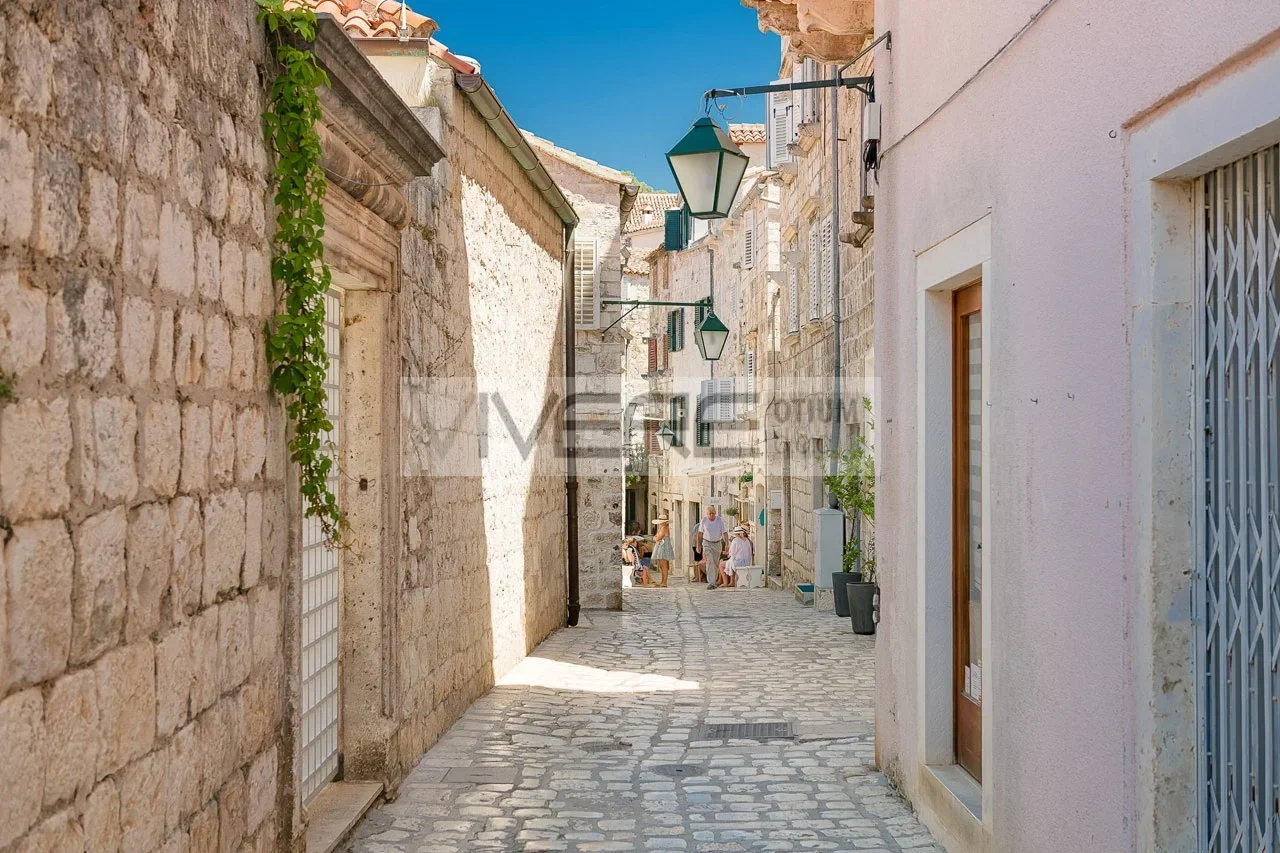 2 - venda casa frente ao mar hvar split-dalmácia croácia