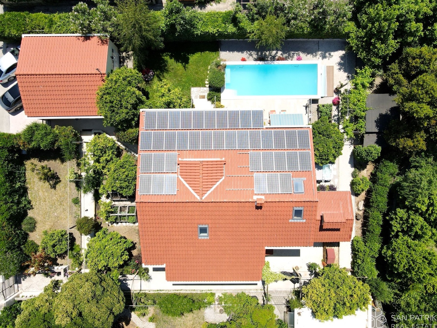 1 - beach walk house for sale in kaštel lukšić split-dalmatia croatia
