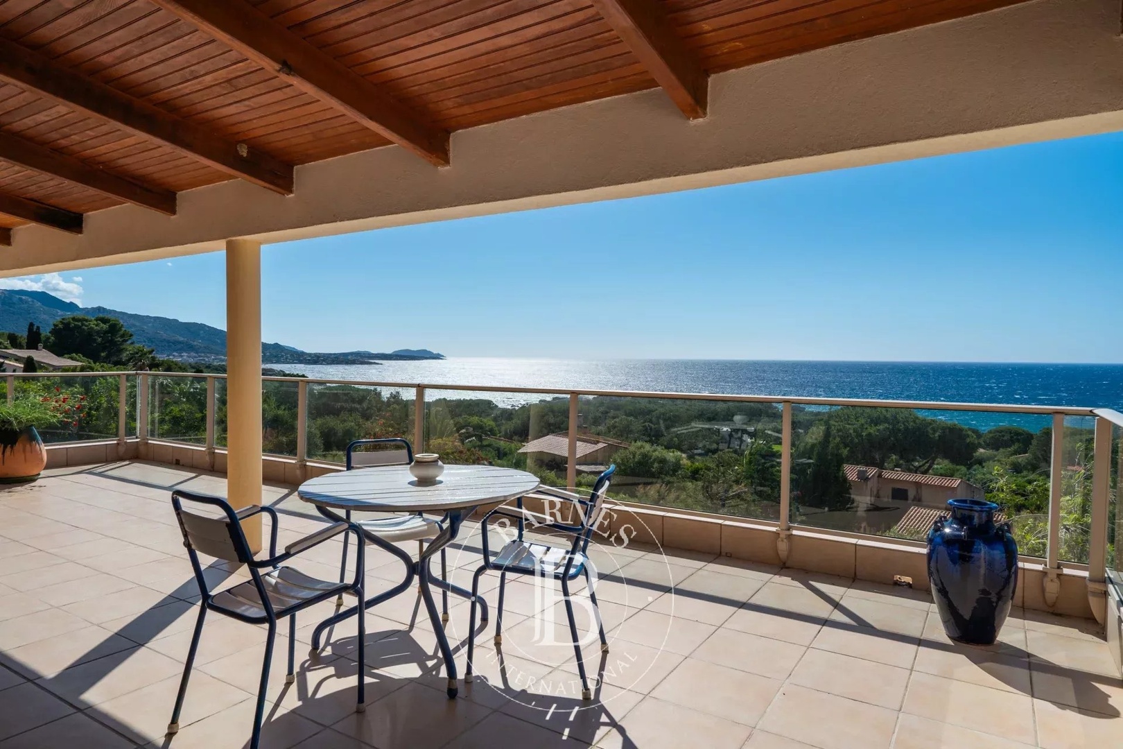 1 - aluguer sazonal casa frente ao mar l'île-rousse corse (haute) frança