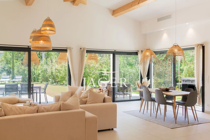 1 - verkoop huis strand to voet grimaud var frankrijk