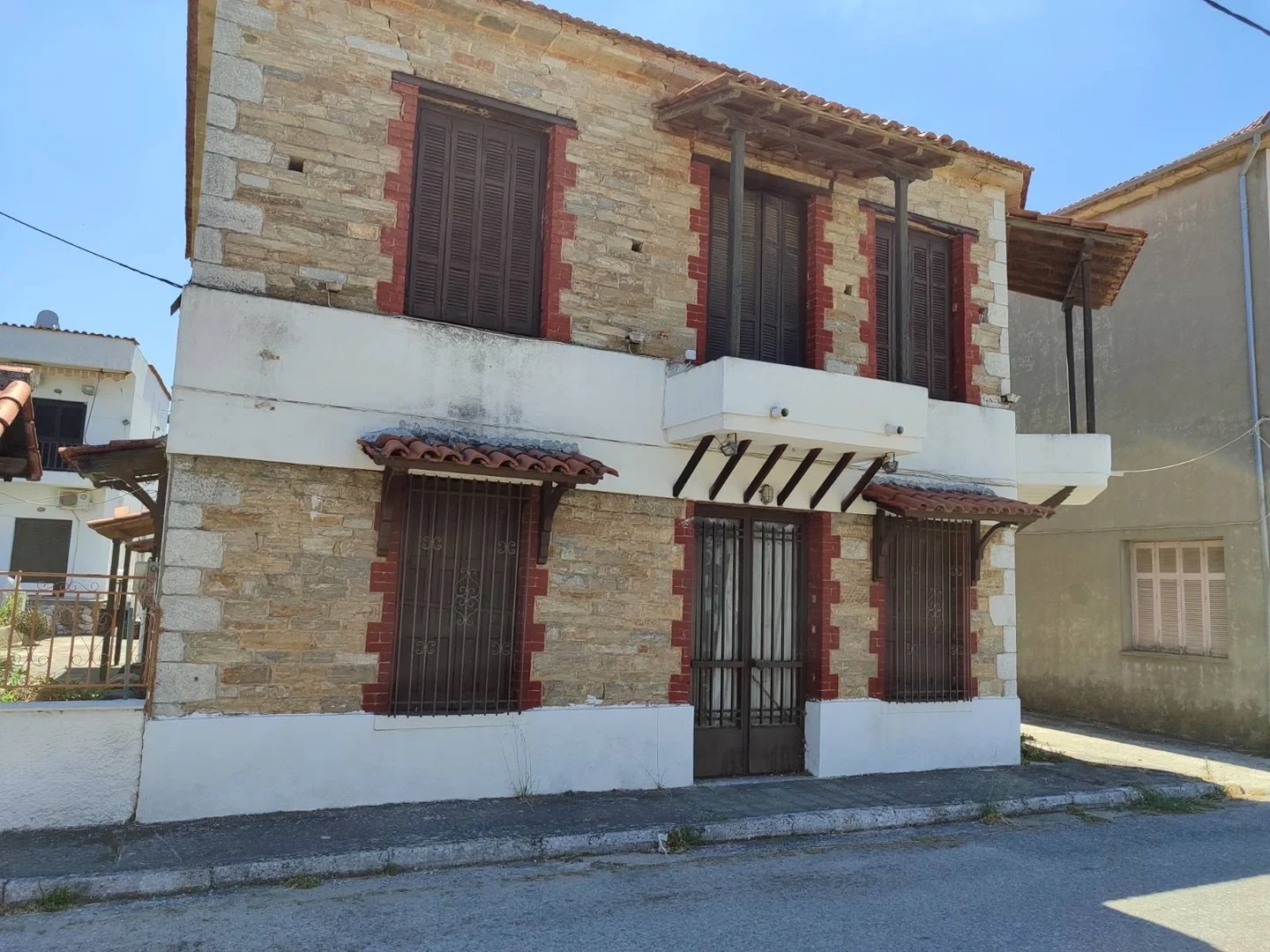 2 - venta edificio milína tesalia grecia
