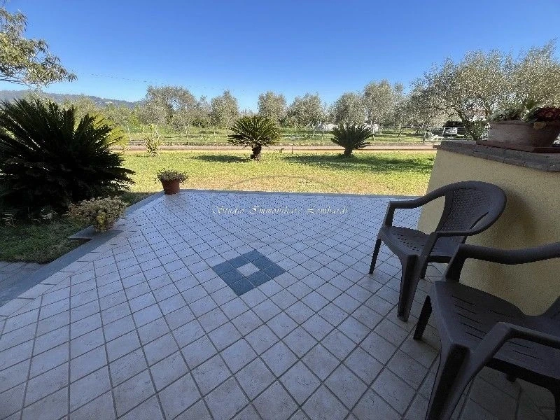 2 - alquiler vacaciones apartamento pietrasanta toscana italia