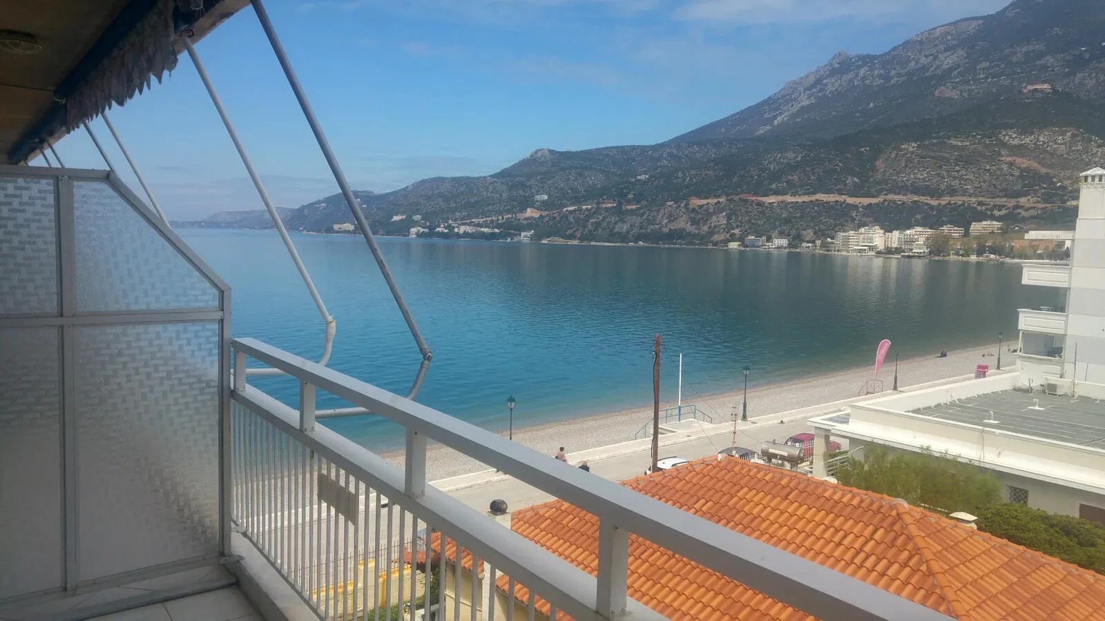 2 - vendita appartamento fronte mare loutráki peloponneso grecia