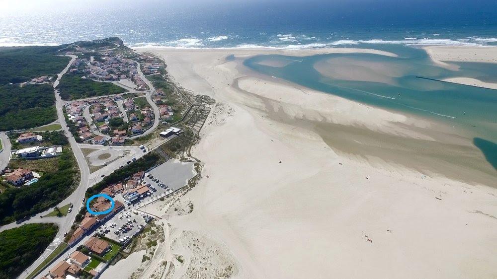 1 - waterfront house for sale in vau centro region portugal