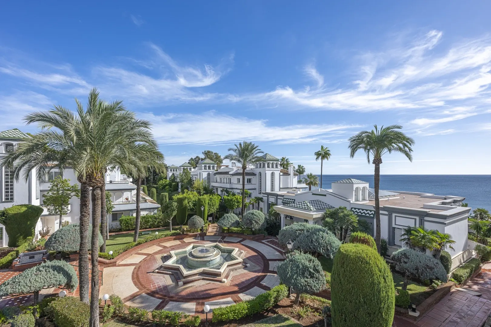1 - verkauf wohnung direkt am wasser estepona - costa del sol andalusien spanien